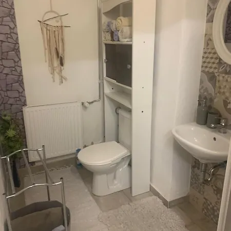 Samostatné Family V Suteréne S Terasou A Záhradou Apartmán