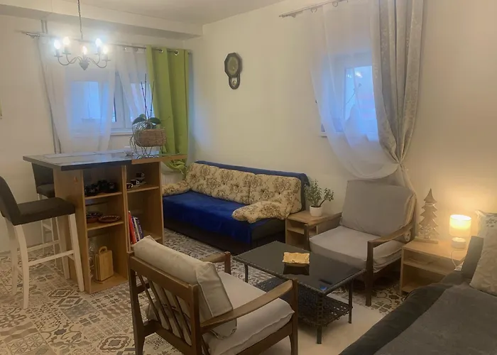 Appartement Samostatne Family V Suterene S Terasou A Zahradou *