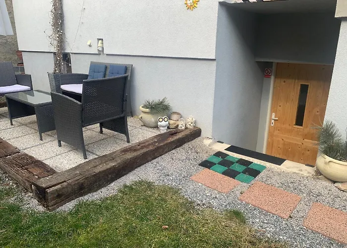 Appartement Samostatne Family V Suterene S Terasou A Zahradou